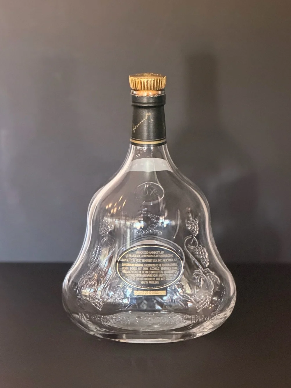 Hennessy X.O Extra Old Cognac750ml Empty Glass Bottle with Gold Accents